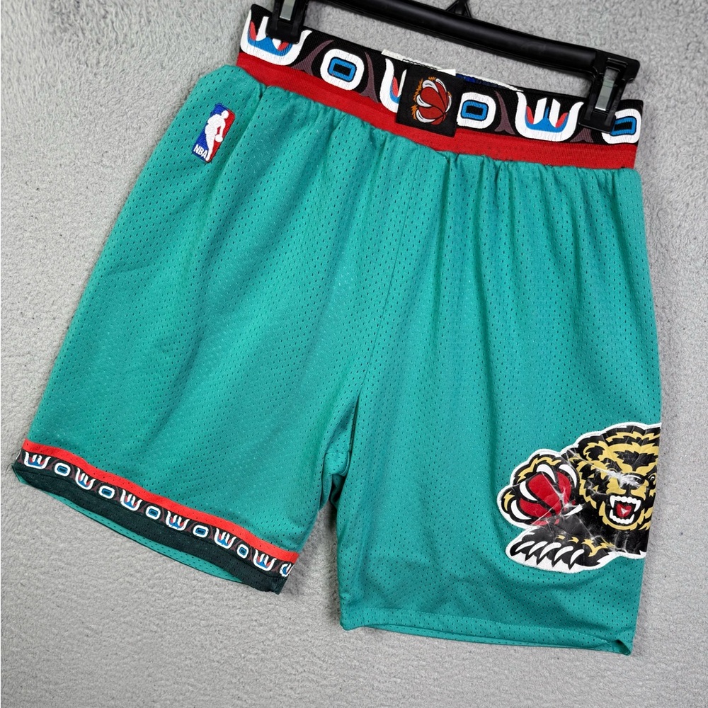 Adidas‎ Vancouver Grizzlies basketball shorts